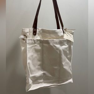 Southern Living Picnic Tote with Wine Bottle pockets